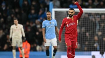 اللاعبون المتأهلون للتشكيل المثالي في الدوري الإنجليزي