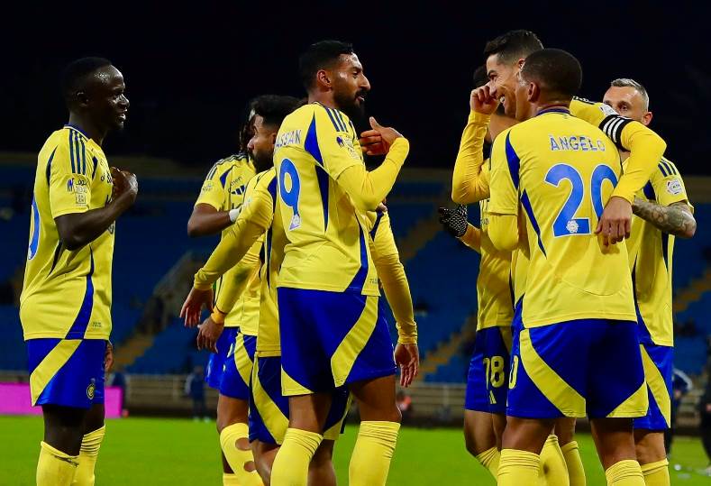 رونالدو وماني ودوران يقودون هجوم النصر ضد الرياض رونالدو وماني ودوران يقودون هجوم النصر ضد الرياض