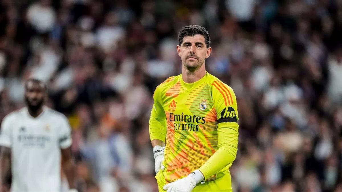 ريال مدريد يكسر القاعدة ويقترب من تجديد عقد كورتوا ريال مدريد يكسر القاعدة ويقترب من تجديد عقد كورتوا
