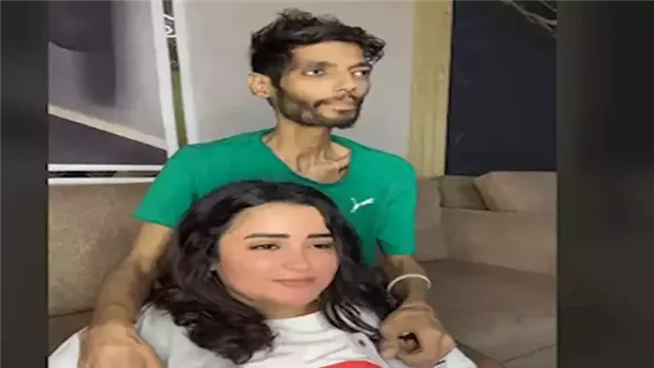 زوجة إبراهيم شيكا: نادي الزمالك قدملي 3000 جنيه ورفضتهم لأني مش بشحت” زوجة إبراهيم شيكا: نادي الزمالك قدملي 3000 جنيه ورفضتهم لأني مش بشحت”