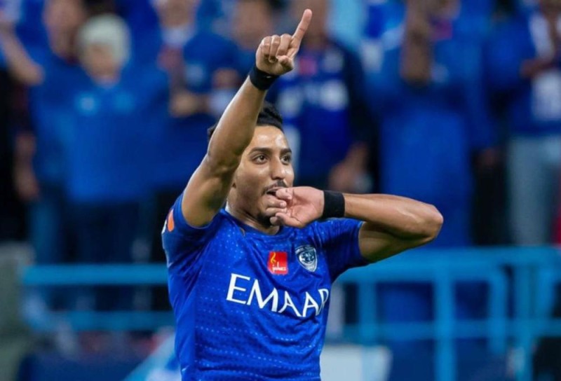 سالم الدوسري .. هل يرد الجميل للهلال.. أو يطيح بتاريخه بسيناريو الفرج؟ سالم الدوسري .. هل يرد الجميل للهلال.. أو يطيح بتاريخه بسيناريو الفرج؟