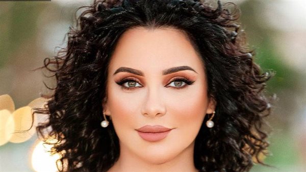 سلاف فواخرجي تسخر من شائعة زواجها من بشار الأسد: هل تستطيعون أن تكونوا نبلاء لمرة واحدة؟