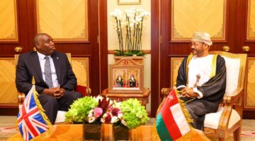 سلطنة عُمان وبريطانيا تبحثان تعزيز مجالات التعاون