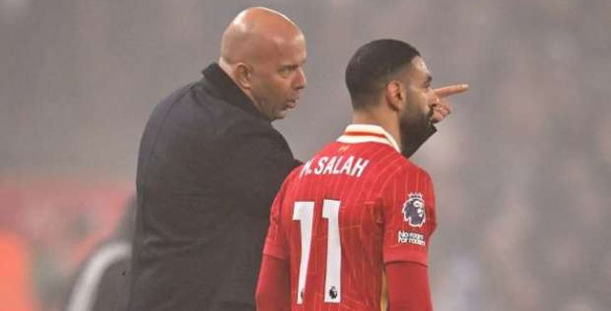 سلوت يسجل اسمه في قائمة خاصة بعد تتويجه بلقب الدوري الإنجليزي رسميا
