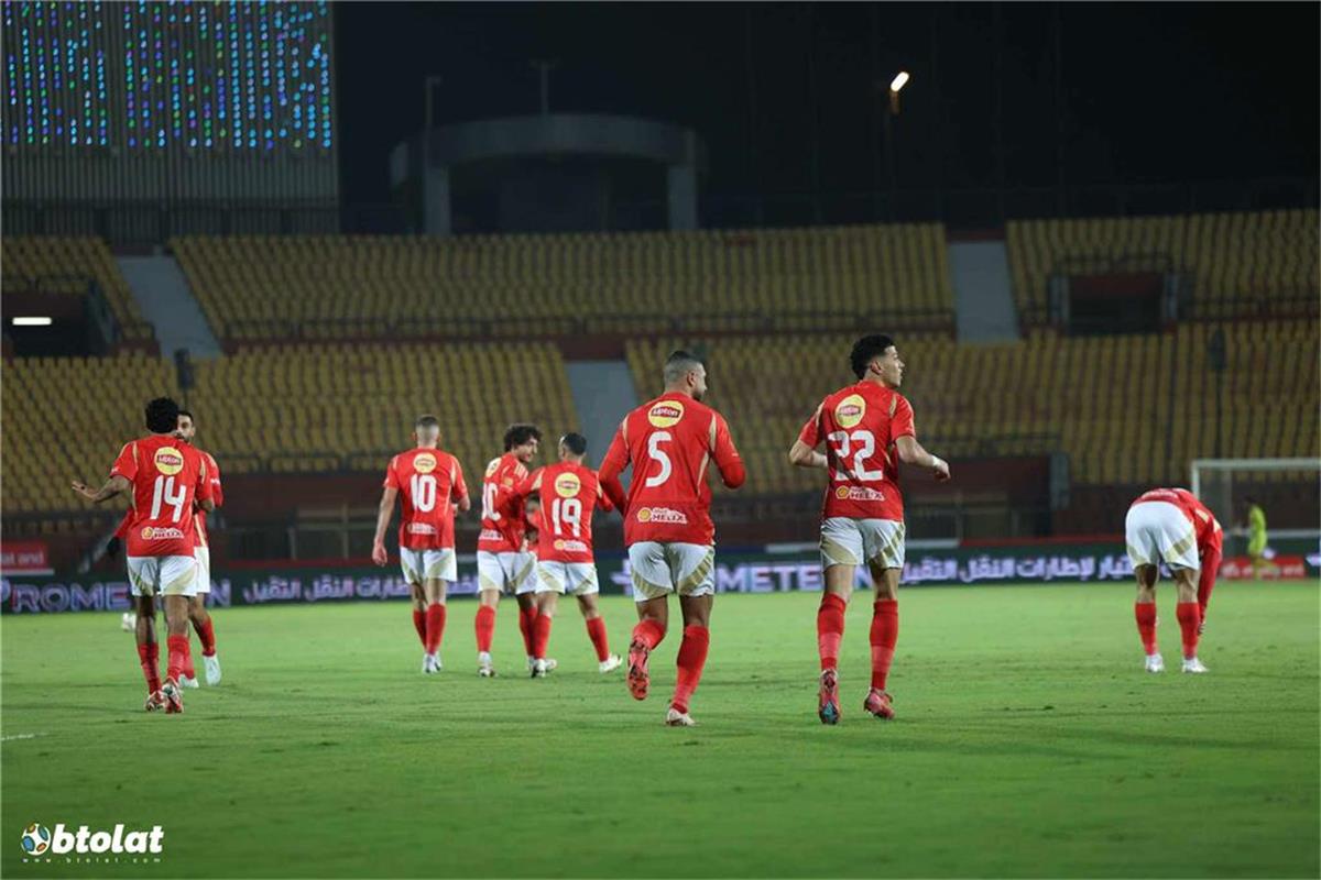 شوبير يوضح كيف يُفكر الأهلي في تدعيم صفوفه بالموسم المُقبل