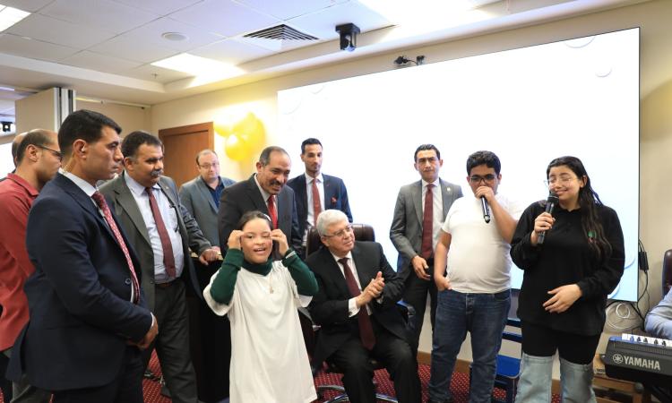 صور..وزير التعليم العالي يوجه بالاستمرار في تطوير أداء المعاهد العليا
