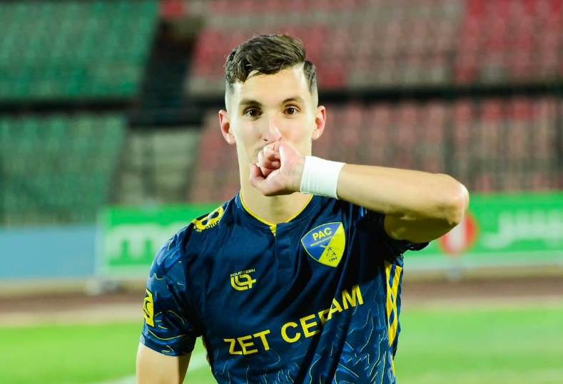 عادل بولبينة يرد على مفاوضات الزمالك (خاص) عادل بولبينة يرد على مفاوضات الزمالك (خاص)