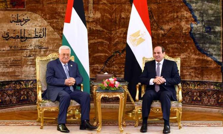 عباس يشيد بتأكيد الرئيس السيسي وقوف مصر سدا أمام تصفية القضية الفلسطيني