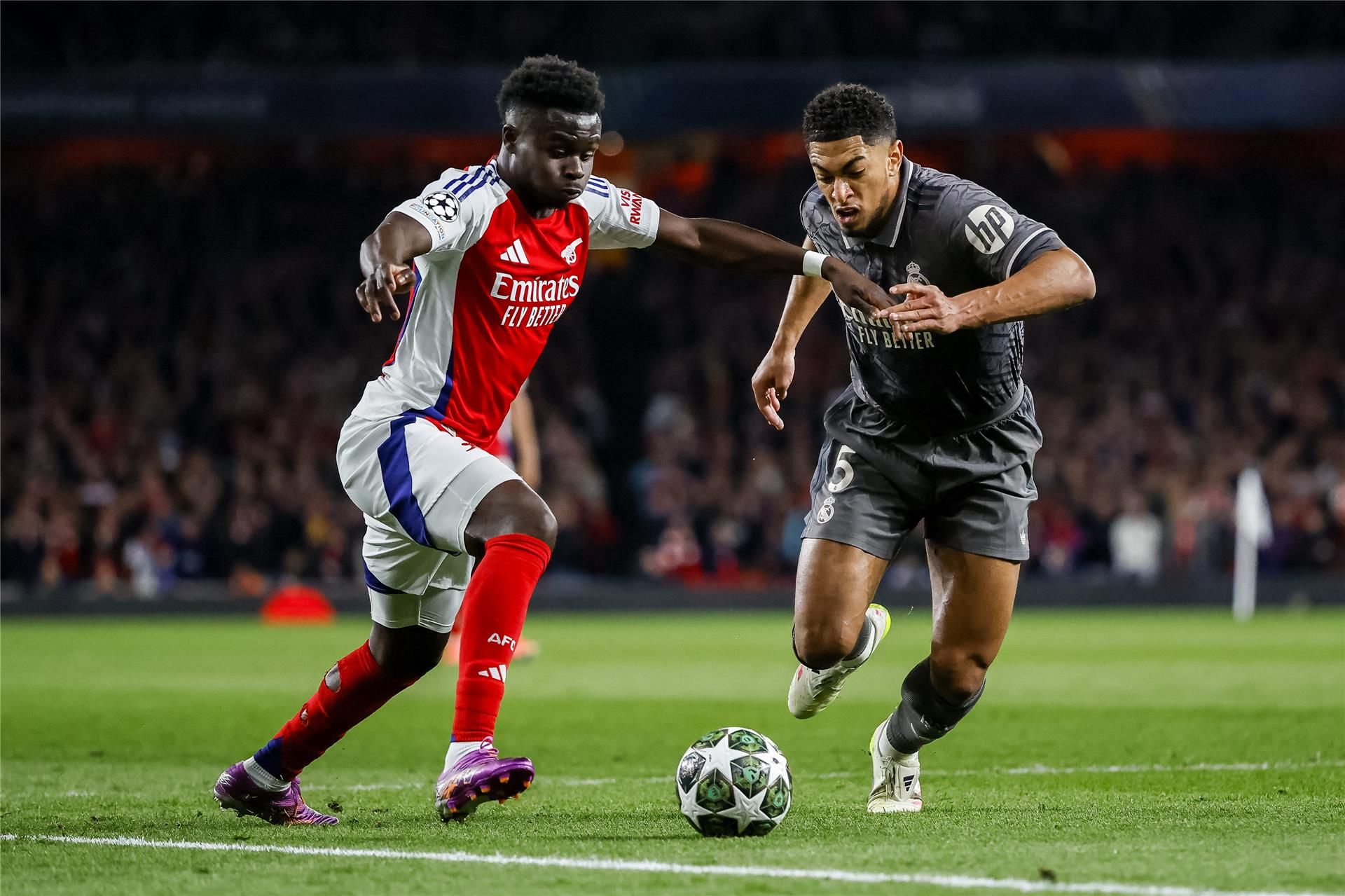 على رأسها العربية.. ريال مدريد يتوعد آرسنال بكل اللغات على رأسها العربية.. ريال مدريد يتوعد آرسنال بكل اللغات