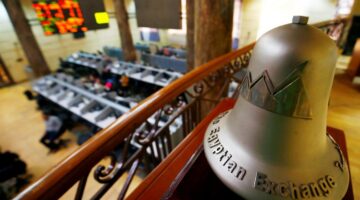 عمومية “العبور للاستثمار” تُقر ترحيل الأرباح وإعادة تشكيل مجلس الإدارة