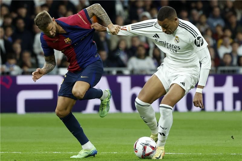 فاجعة دي ستيفانو.. هل يكرر برشلونة موسم الأحزان للريال؟ فاجعة دي ستيفانو.. هل يكرر برشلونة موسم الأحزان للريال؟