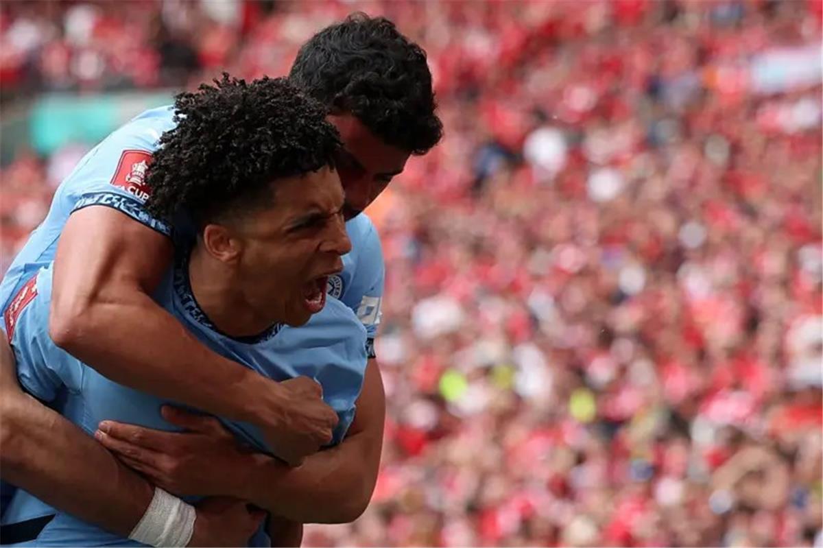 فيديو | ريكو لويس يسجل هدف مانشستر سيتي الأول أمام نوتينجهام فورست