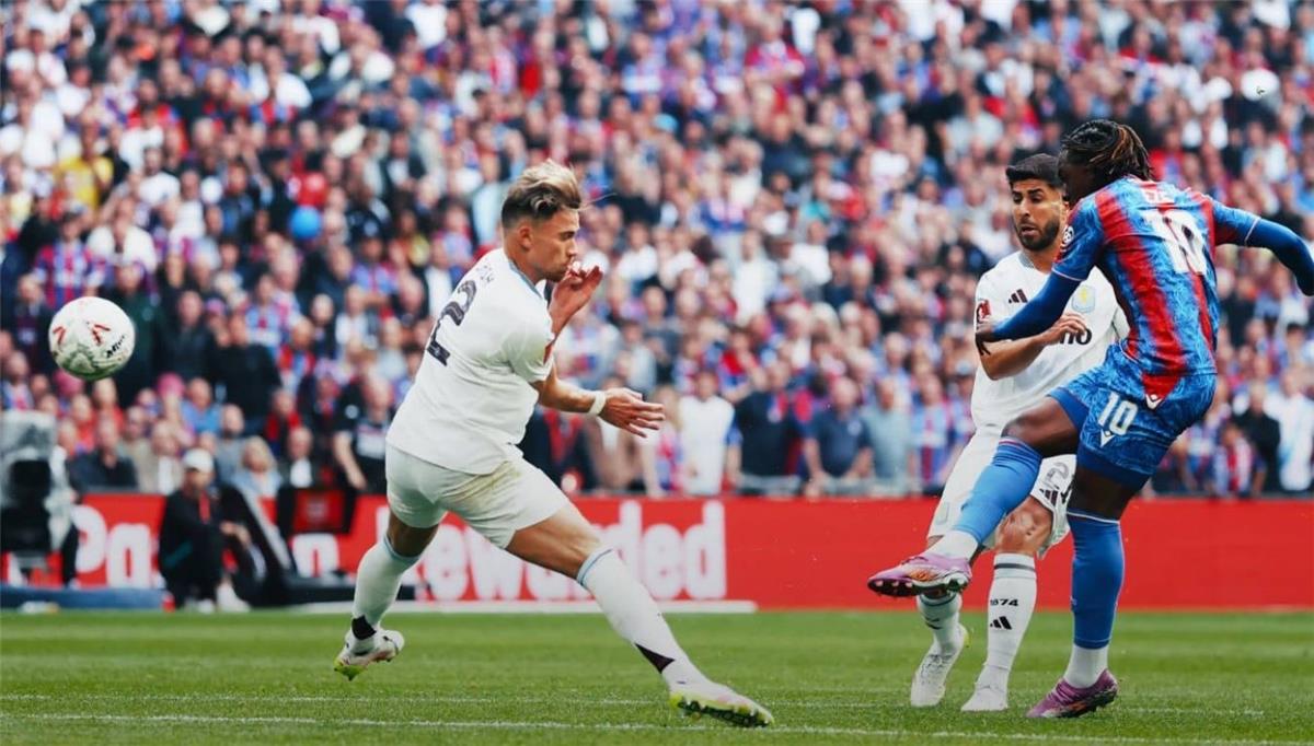 فيديو .. كريستال بالاس يتأهل إلى نهائي كأس الاتحاد الإنجليزي بثلاثية أمام أستون فيلا