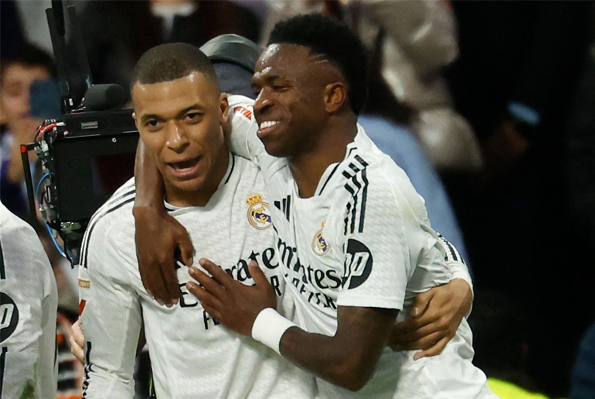 فينيسيوس ومبابي يقودان ريال مدريد أمام آرسنال