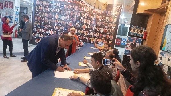 قبل غلق باب التسجيل. توافد المرشحين للمشاركة فى عمومية الصحفيين قبل غلق باب التسجيل. توافد المرشحين للمشاركة فى عمومية الصحفيين