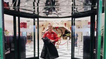 قرار مفاجئ.. كيف يفكر كولر بعد رحيله عن تدريب الأهلي؟ (خاص)