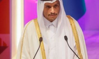 رئيس وزراء قطر: يجب انسحاب إسرائيل من جميع الأراضي اللبنانية