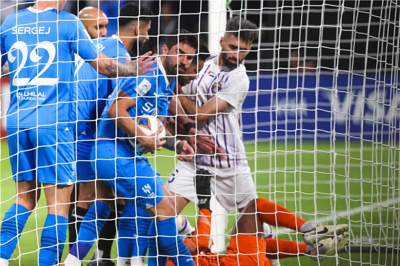 كشف حقيقة مفاوضات نجم الهلال مع ناديه السابق
