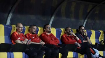 كواليس ظهور الطبيب النفسي للأهلي في «أوضة اللبس» بعد لقاء صن داونز