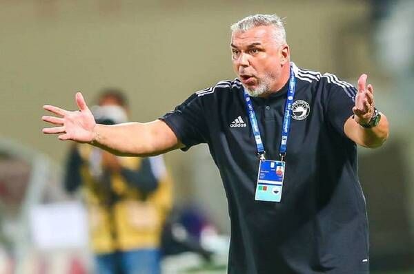 كوزمين مدربا للمنتخب الإماراتي