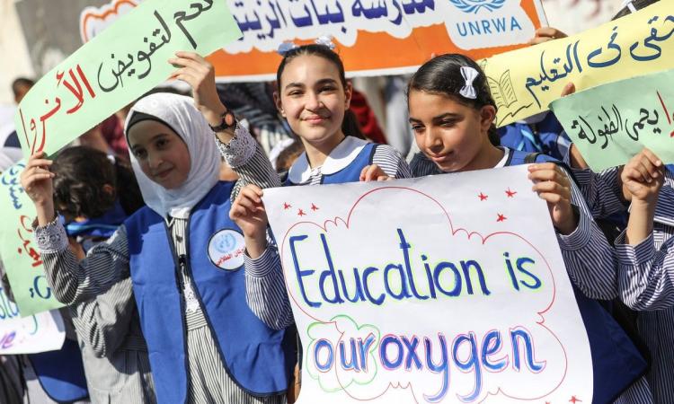 لازاريني: مدارس الأونروا في القدس مهددة بالإغلاق من الجانب الإسرائيلي