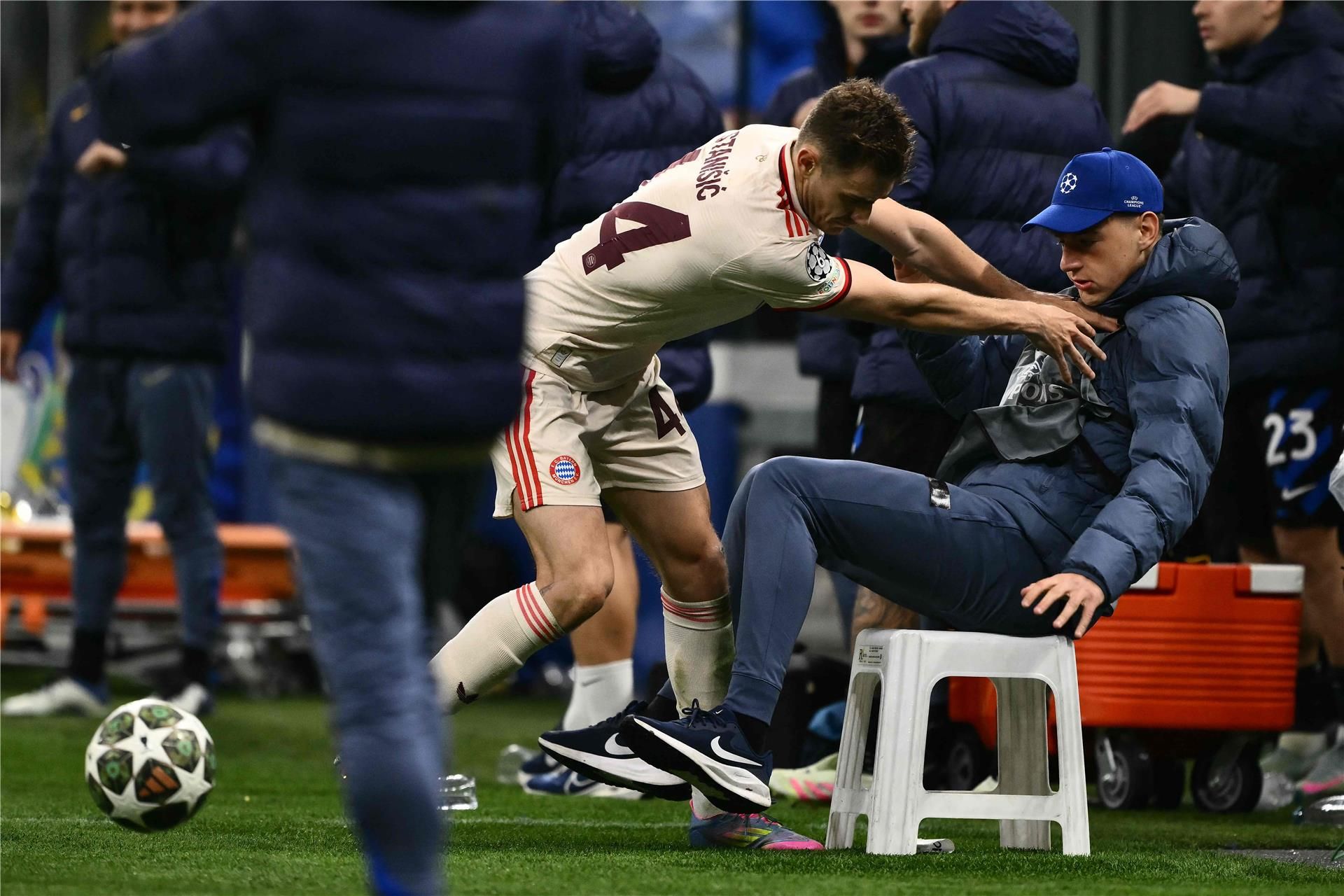 لاعب بايرن ميونخ: تصرفي أمام إنتر كان غبيًا لاعب بايرن ميونخ: تصرفي أمام إنتر كان غبيًا