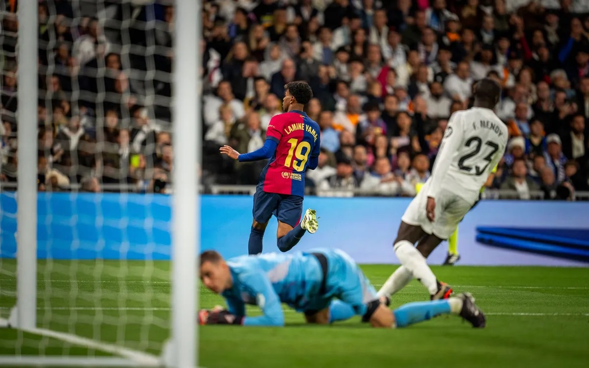 بسبب لامين يامال.. نجم ريال مدريد يرغب في الانضمام لبرشلونة بسبب لامين يامال.. نجم ريال مدريد يرغب في الانضمام لبرشلونة