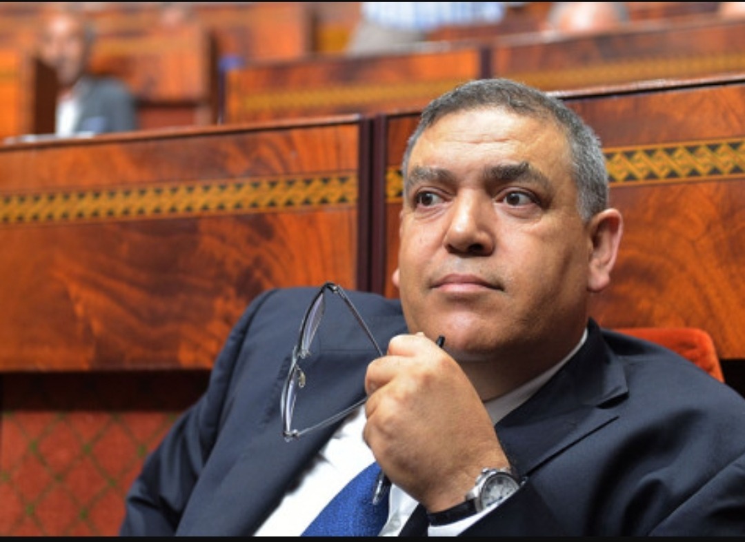 لفتيت: التدخل ضد سائقي النقل الذكي من قبل جهات غير مختصة يعد غير قانوني