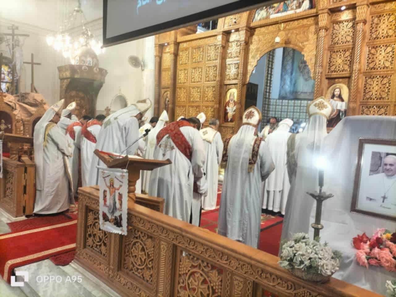 إيبارشية المنيا للأقباط الكاثوليك تقيم صلاة لوفاة البابا فرنسيس