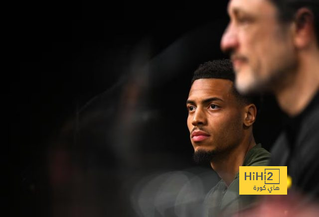 ليفاندوفسكي يتلقى إشادة كبيرة من لاعب دورتموند