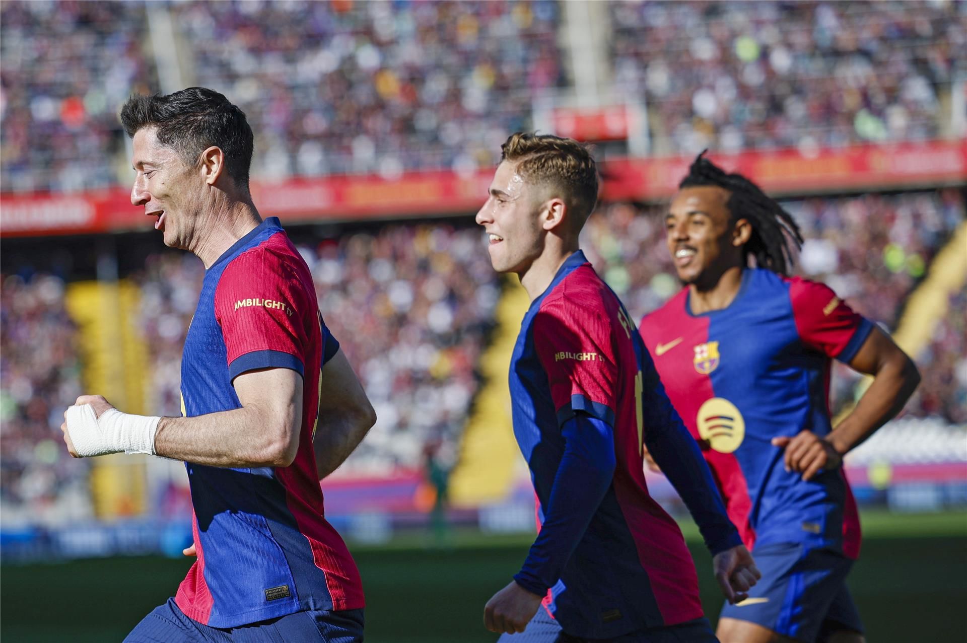 ليفاندوفسكي يقود تشكيل برشلونة المتوقع أمام سيلتا فيجو