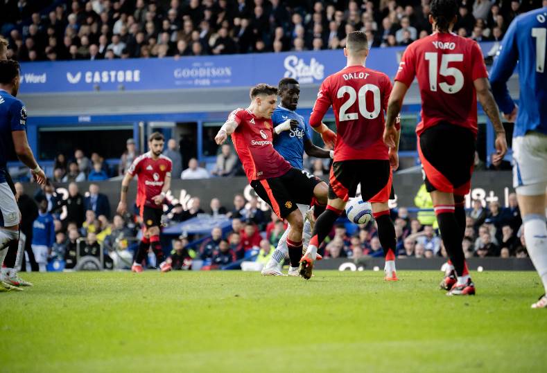 مانشستر يونايتد ضد ليون .. كل ما تريد معرفته عن قمة الدوري الأوروبي مانشستر يونايتد ضد ليون .. كل ما تريد معرفته عن قمة الدوري الأوروبي