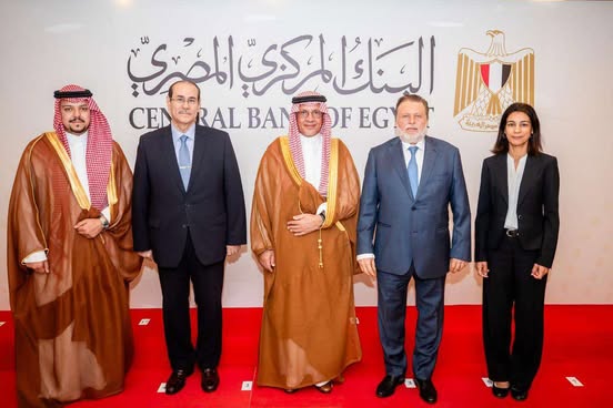 محافظ البنك المركزي يلتقي الأمين العام للمجلس التنسيقي المصري السعودي لبحث التعاون المشترك