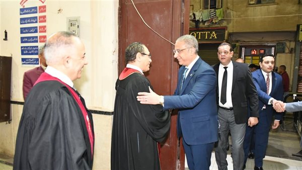 محافظ الفيوم يزور الكنائس لتقديم التهنئة للإخوة الأقباط بعيد القيامة المجيد محافظ الفيوم يزور الكنائس لتقديم التهنئة للإخوة الأقباط بعيد القيامة المجيد