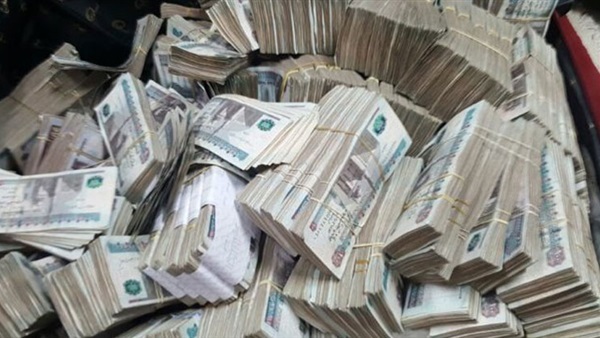 “محدودي الدخل” اقترضوا نحو 6.4 مليار جنيه في فبراير الماضي