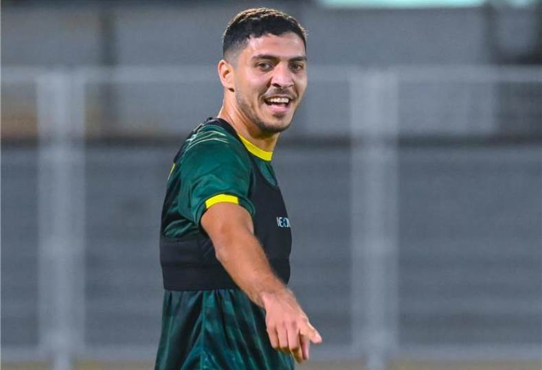 محمد شريف يقود الخليج في مواجهة صعبة ضد القادسية بالدوري السعودي محمد شريف يقود الخليج في مواجهة صعبة ضد القادسية بالدوري السعودي