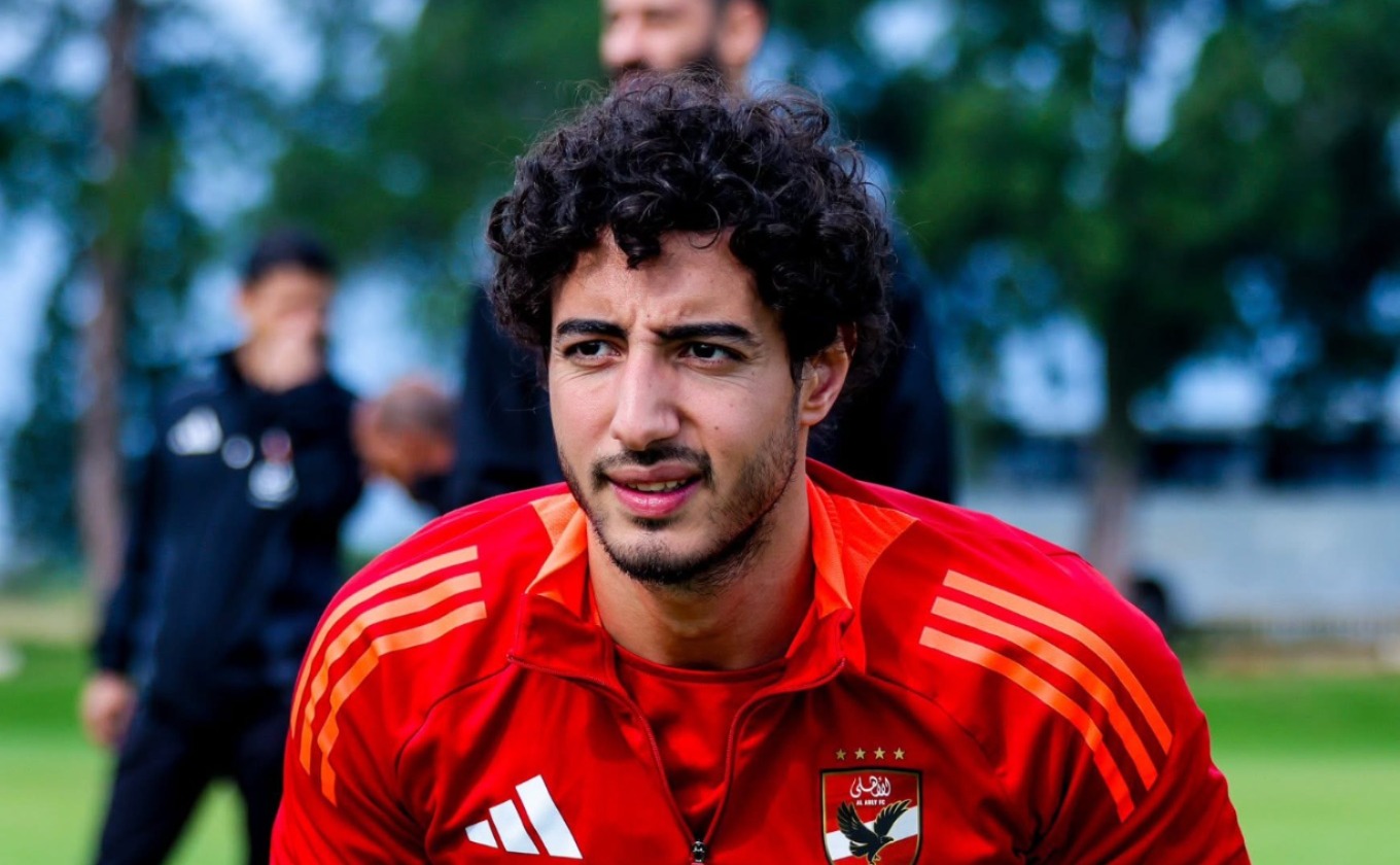 استبعاد محمد هاني من تشكيلة الأهلي في مباراة سيراميكا كليوباترا استبعاد محمد هاني من تشكيلة الأهلي في مباراة سيراميكا كليوباترا