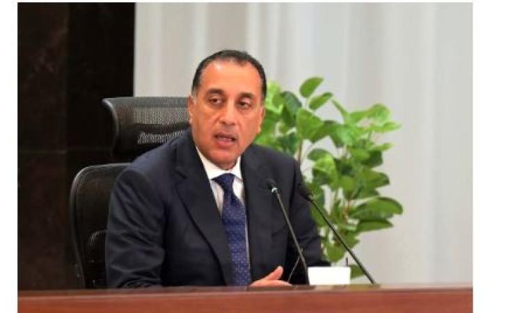 مدبولى يتفقد مصانع "المصرية السويسرية" بالعاشر من رمضان