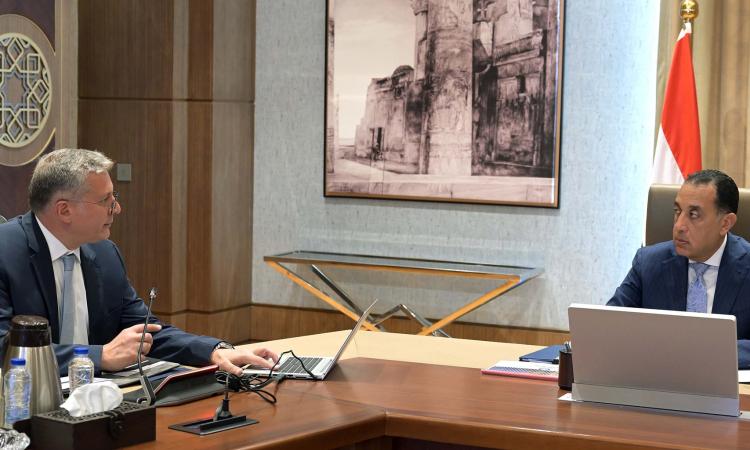 مدبولي: الدولة مهتمة بقطاع البترول وإتاحة المزيد من المحفزات للمستثمرين