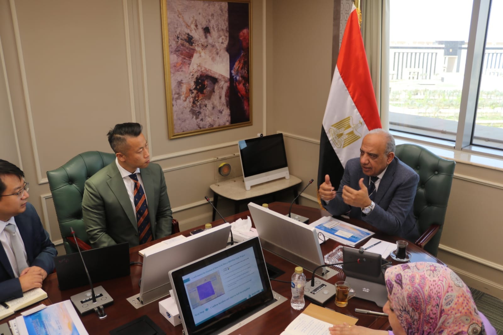 مصر تبحث مع شركة ستيت جريد الصينية التوسع فى استخدام بطاريات تخزين الطاقة مصر تبحث مع شركة ستيت جريد الصينية التوسع فى استخدام بطاريات تخزين الطاقة