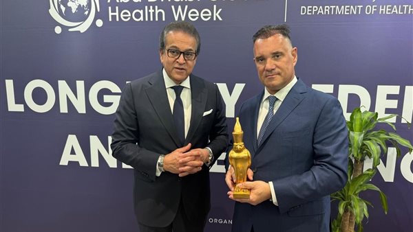 مصر واليونان تبحثان تعزيز التعاون بملف صناعة الأدوية واللقاحات.. تفاصيل