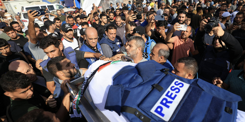 مفوّض أممي : 170 صحفيًّا قُتلوا منذ بدء الحرب على غزة مفوّض أممي : 170 صحفيًّا قُتلوا منذ بدء الحرب على غزة