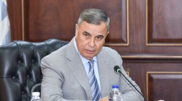 محافظ الإسكندرية يتفقد مشروع تطوير الكفاءة المرورية بتقاطع طريق الحرية مع شارع جواد حسني