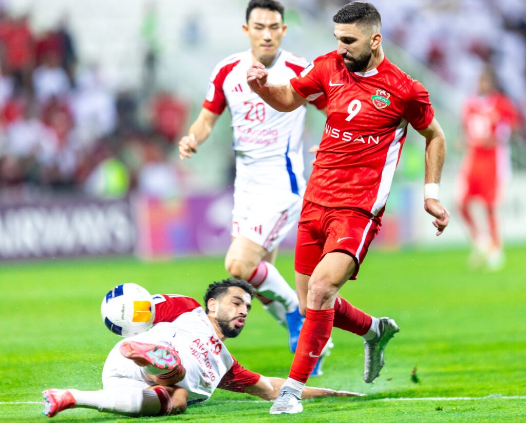 قبل نهائي كأس رئيس الإمارات.. آخر تتويج لشباب الأهلي والشارقة