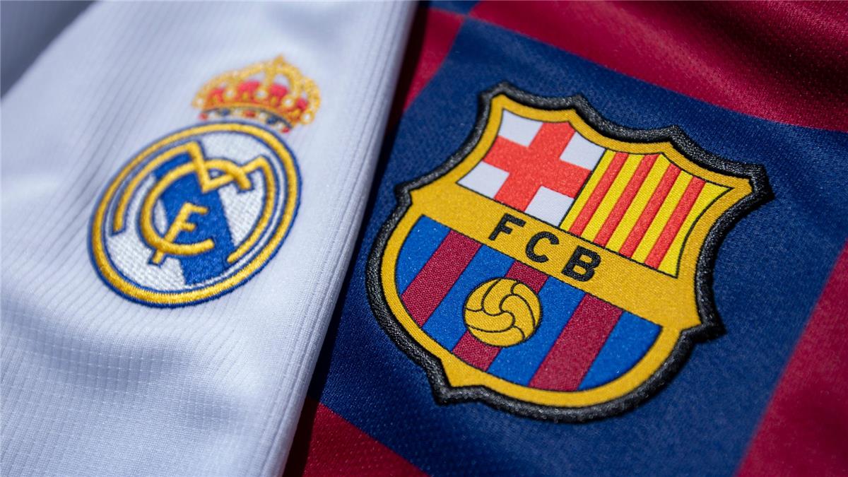 موعد والقنوات الناقلة لمباراة برشلونة وريال مدريد اليوم في نهائي كأس ملك إسبانيا.. والمعلقين