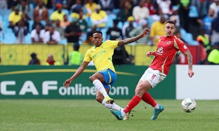 ناقد رياضي: الأهلي وبيراميدز تعرضا لظلم تحكيمي واضح في جنوب إفريقيا