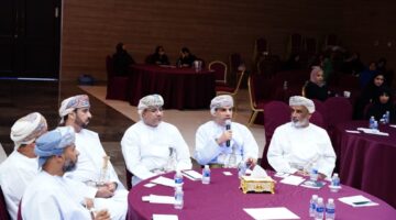 ندوة حوارية تناقش دعم رواد الأعمال بولاية منح