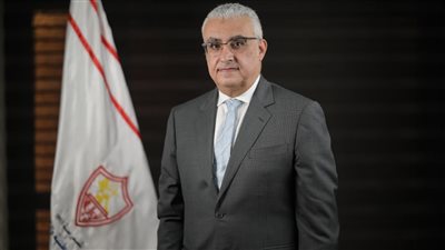 ننتظر قرار الفيفا.. عمرو أدهم يكشف موقف الزمالك من أزمة اللاعب الراحل آرون بوبينزا