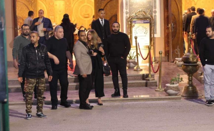 بالصور.. نجوم الفن في عزاء سليمان عيد: ليلى علوي ونيرمين الفقي وإسعاد يونس