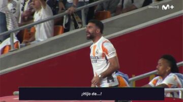 وابل ألفاظ نابية.. كارفاخال يسب حكم مباراة ريال مدريد وبرشلونة